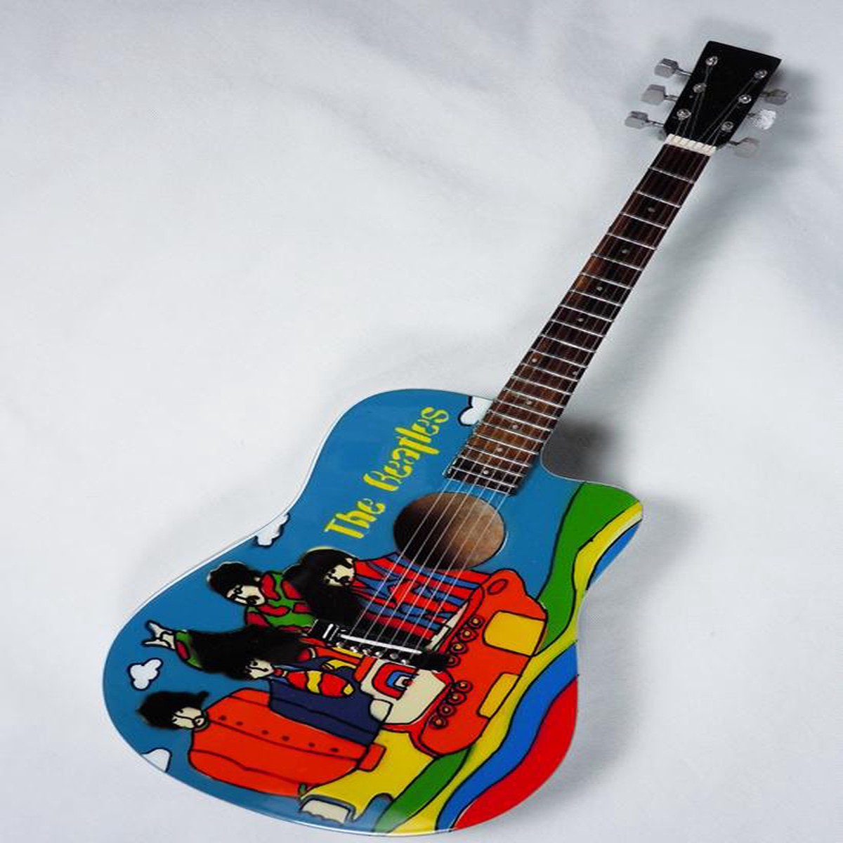 THE BEATLES - FAB FOUR YELLOW SUBMARINE MINI GUITAR