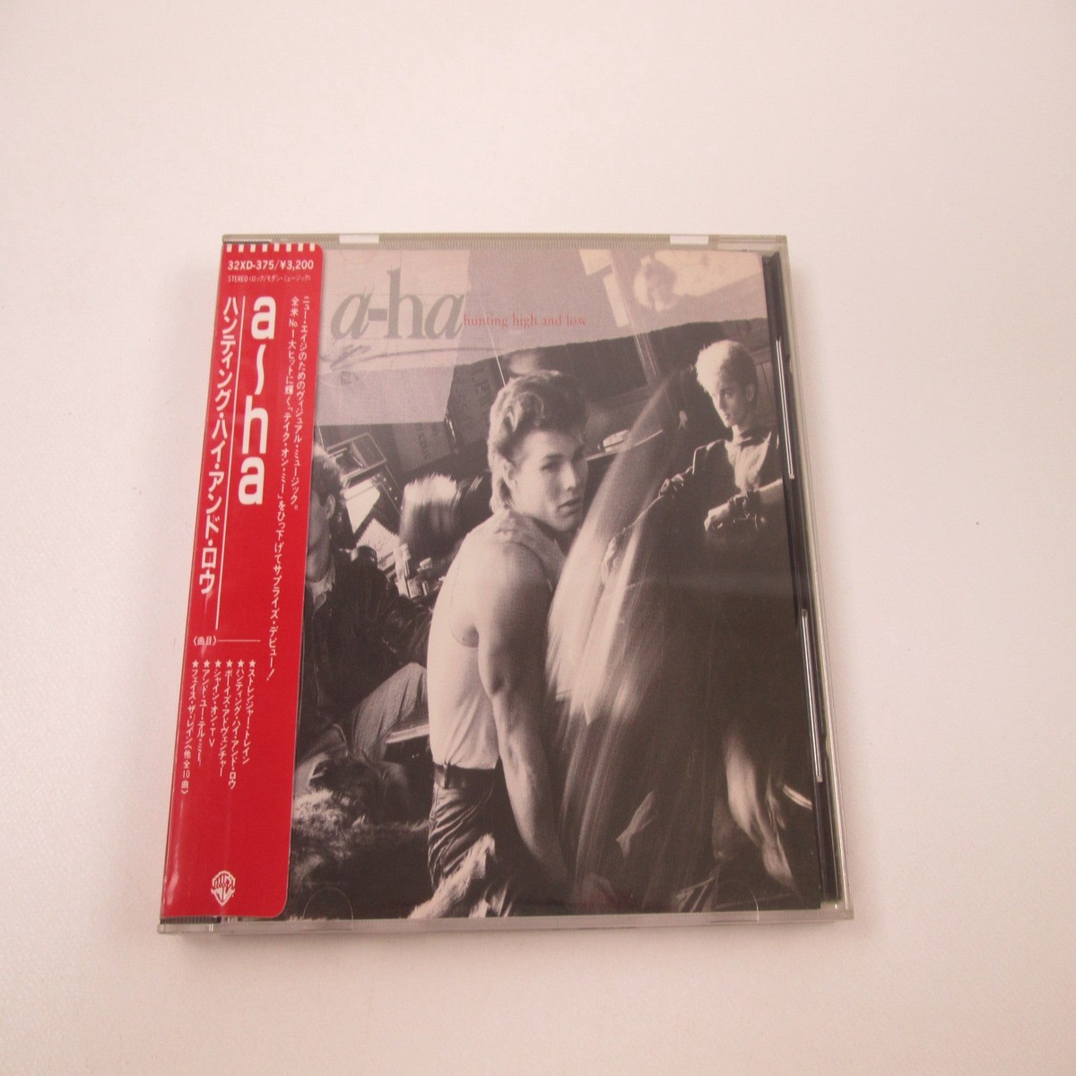 a-ha hunting high and low 32XD-375 Music CD Japan Ver with OBI