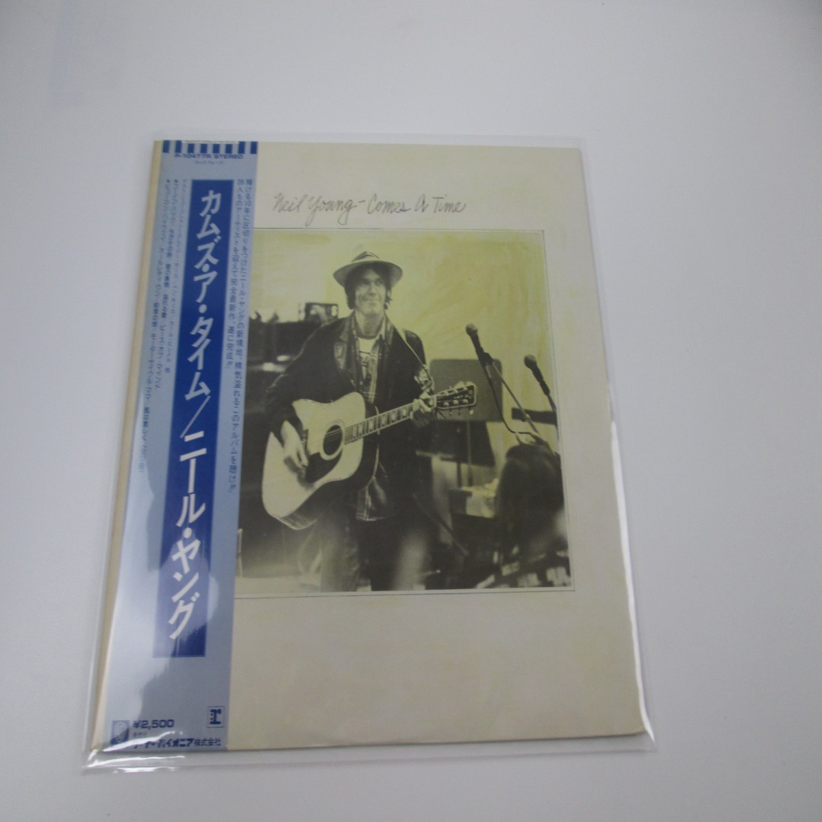 NEIL YOUNG COMES A TIME REPRISE P-10477R with OBI Japan VINYL LP