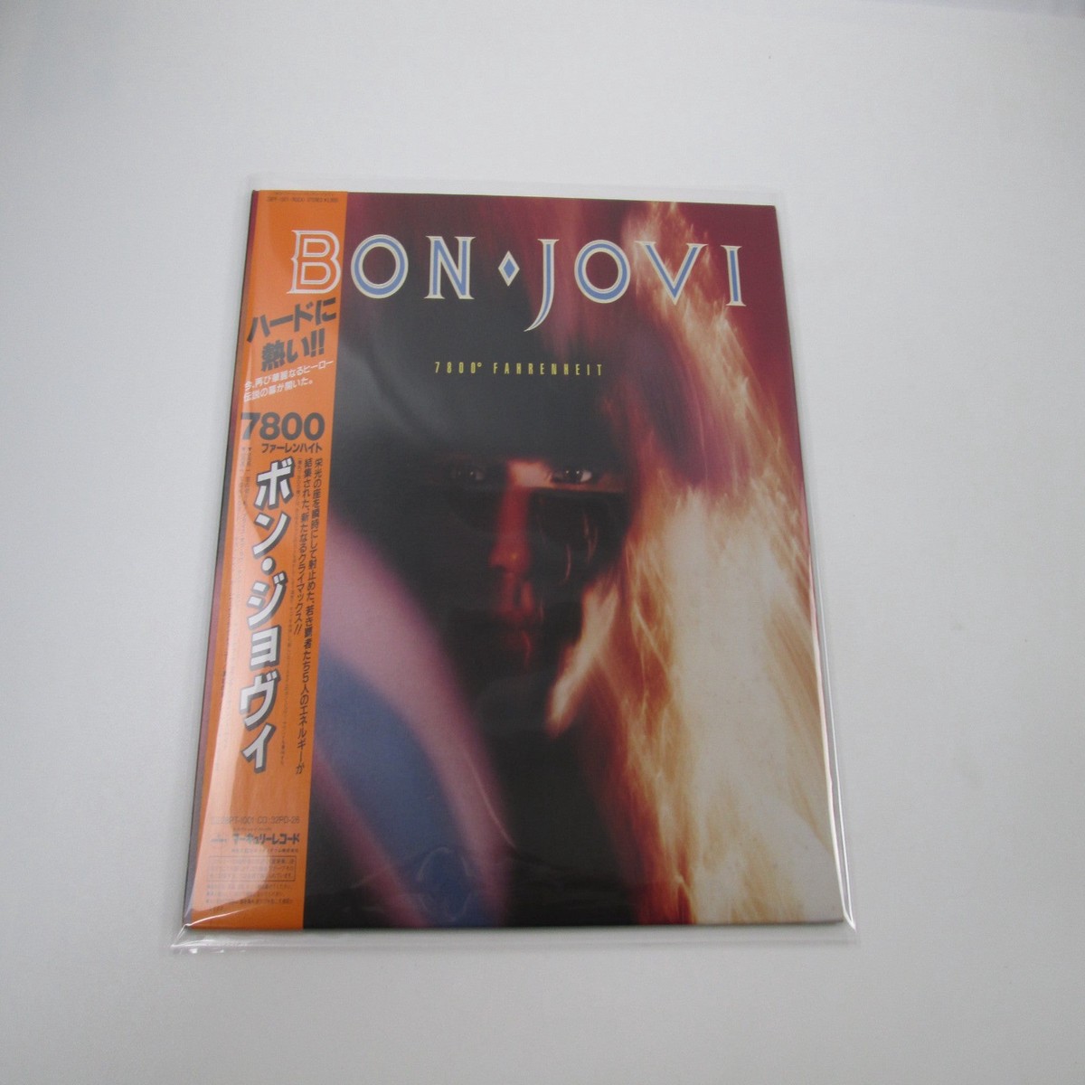 BON JOVI 7800 FAHRENHEIT 28PP-1001 with OBI Sticker Poster Japan LP Vinyl