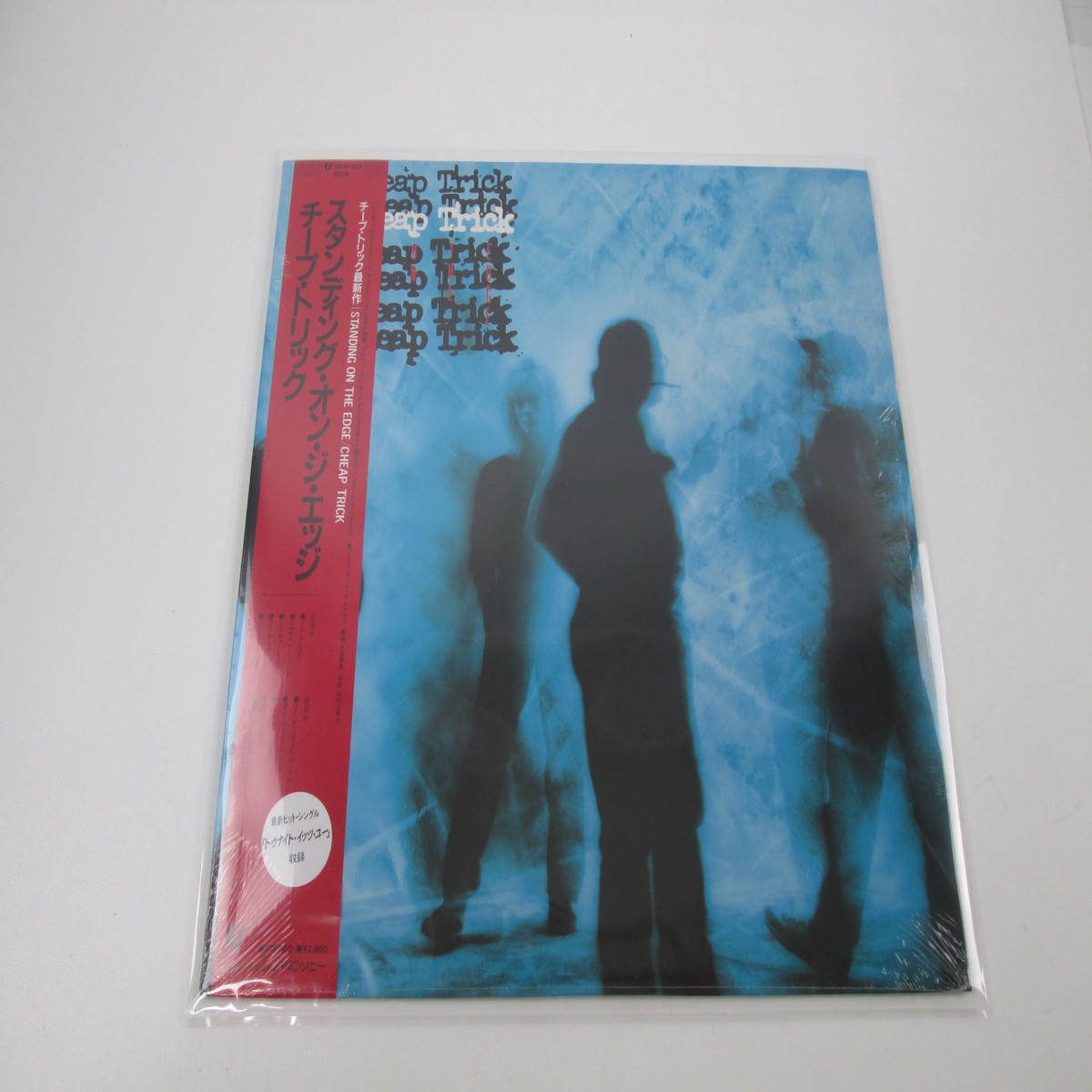 CHEAP TRICK STANDING ON THE EDGE EPIC 28 3P-652 with OBI Japan LP Vinyl