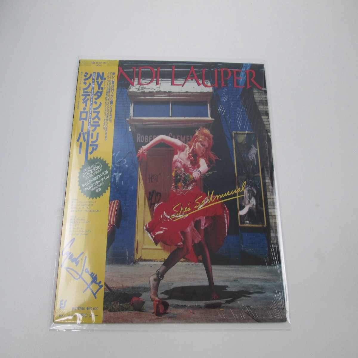 CYNDI LAUPER SHE'S SO UNUSUAL 25 3P-486 with OBI Japan LP Vinyl B