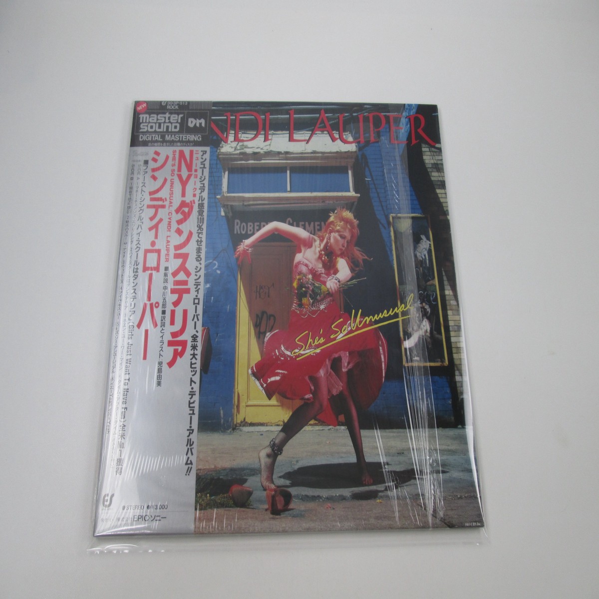 CYNDI LAUPER SHE'S SO UNUSUAL 30 3P-513 MASTERSOUND with OBI Japan LP Vinyl