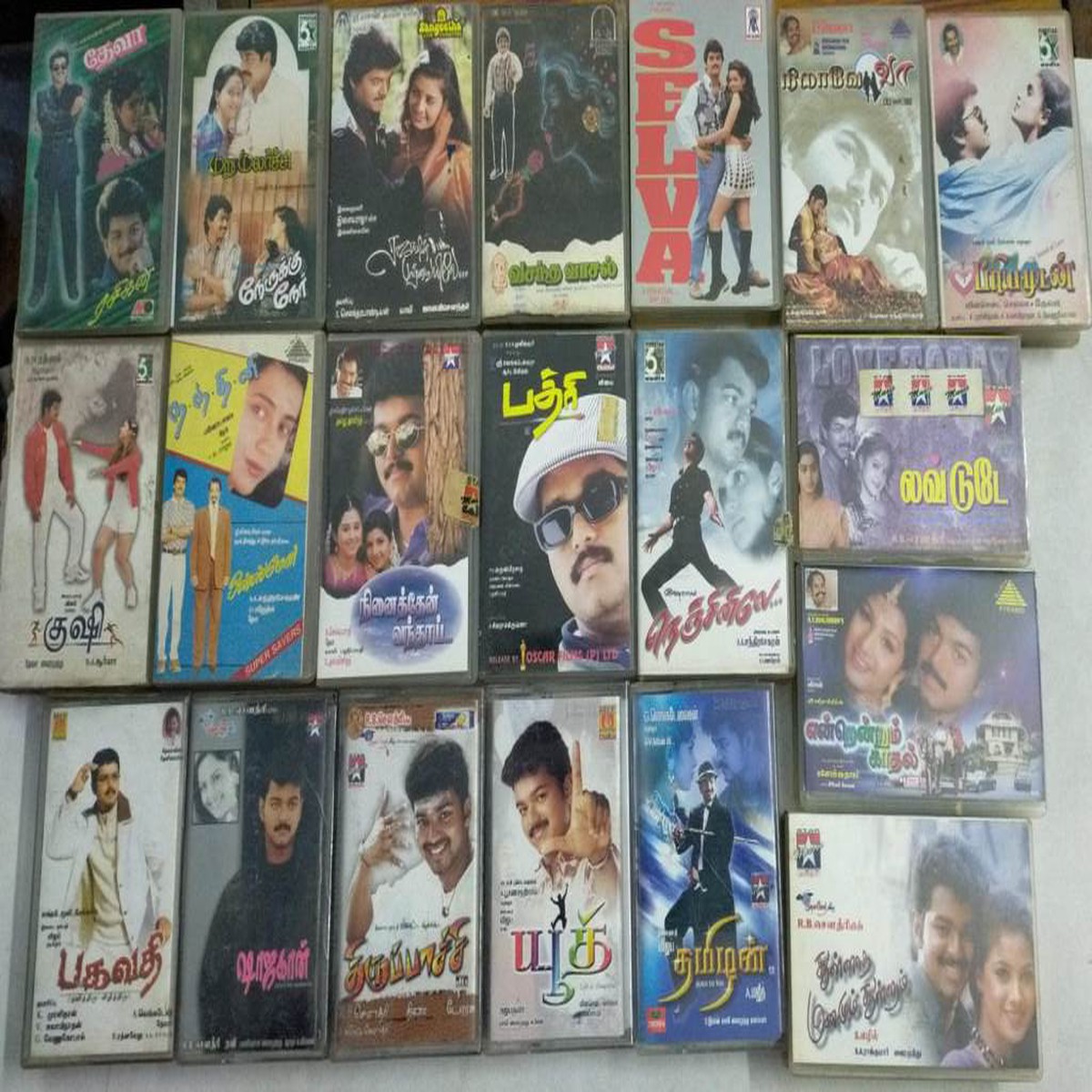 Super Hit Collection of Thalapathy Vijay Starrer Films ( a lot of 20 Cassettes) List of Movies in the Description.